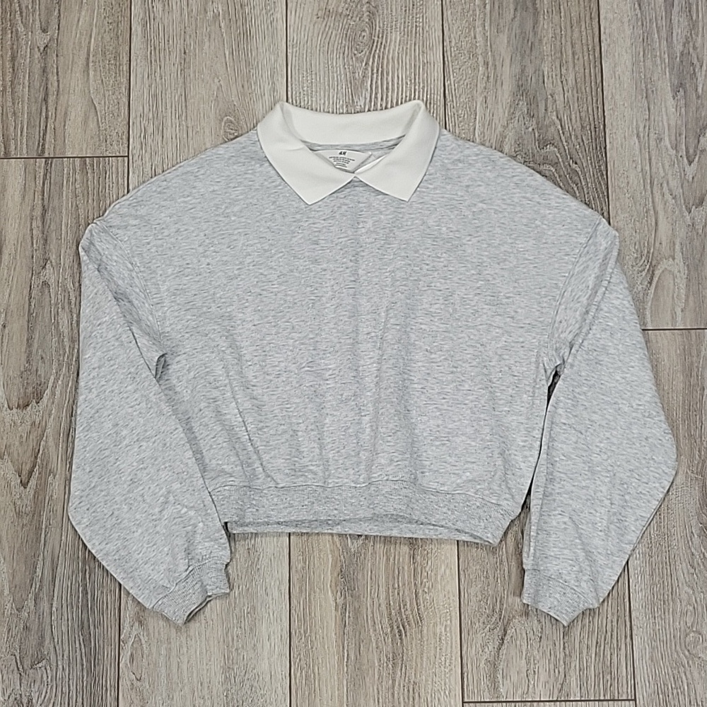 H&M Size 12/14 Gray and White Oversized Collared Sweatshirt NWT